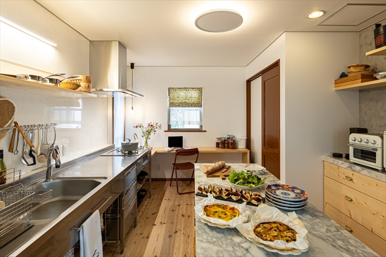 キッチン、時々、わたしの部屋