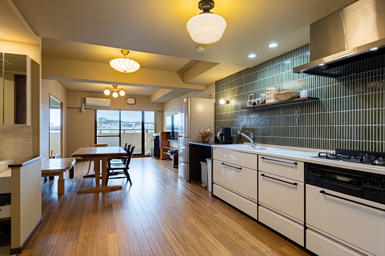 好きなものに囲まれた、木のぬくもりLDK