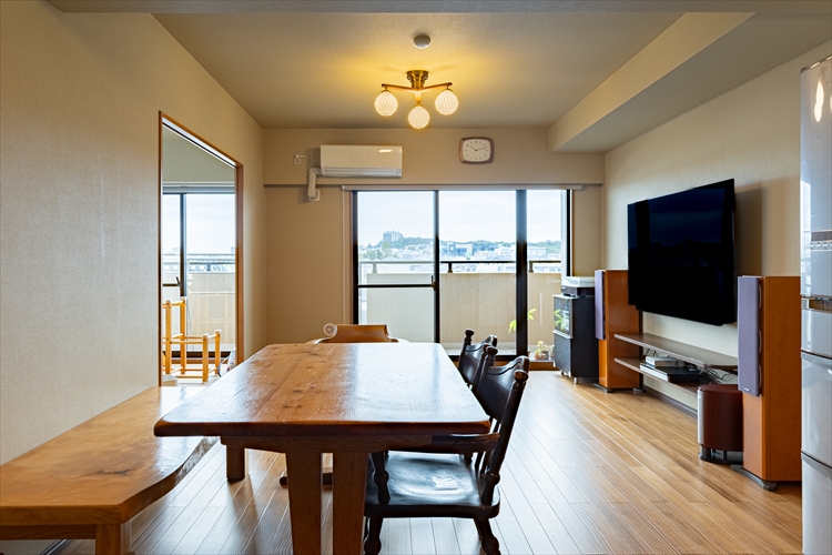 好きなものに囲まれた、木のぬくもりLDK