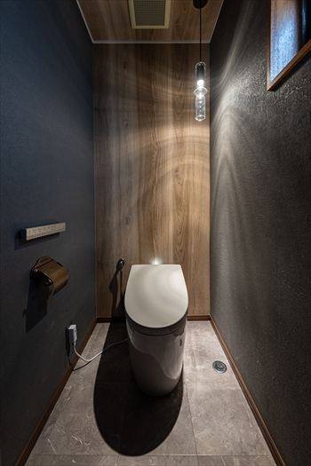 素材感を楽しむインダストリアル・カフェの暮らし